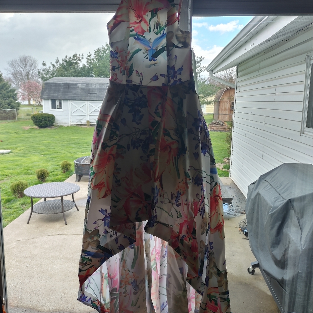 Floral Halter-Top High-Low Prom/Formal Dress
